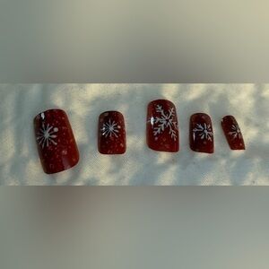 Red Snowflake Fake Press On Nails NWT